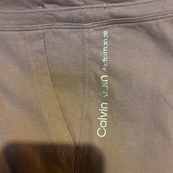 Calvin Kline performance Med - Picture 10 of 10